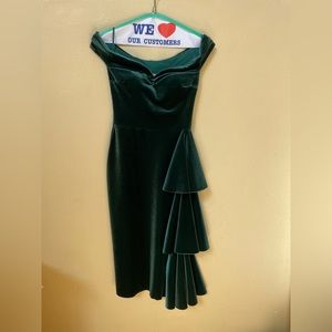 Chiara Boni Emerald Green off the shoulders cocktail dress